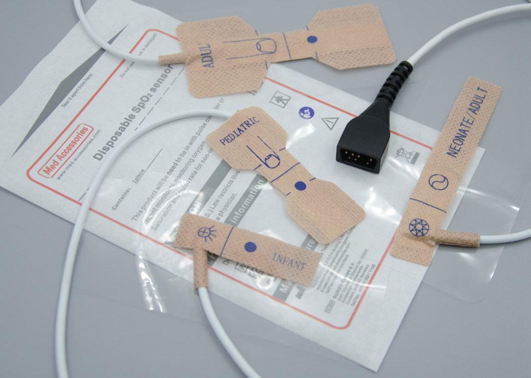 Accesorios médicos de fábrica adhesivo oxímetro de pulso desechable Dedo de la sonda longitud 90cm color blanco